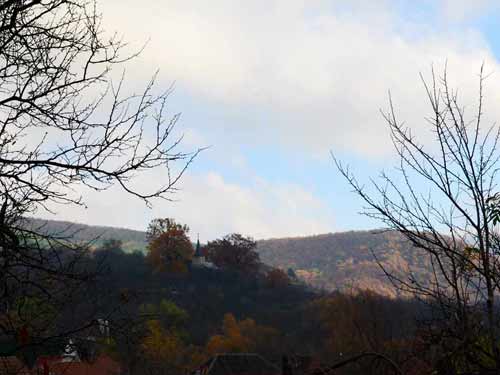 Foto Benesat, Dealul Bisericii (c) Lucian Petru Goja